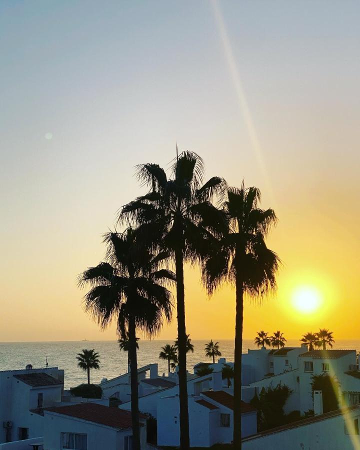 Sitio de Calahonda Miraflores Beachfront Penthouse מראה חיצוני תמונה