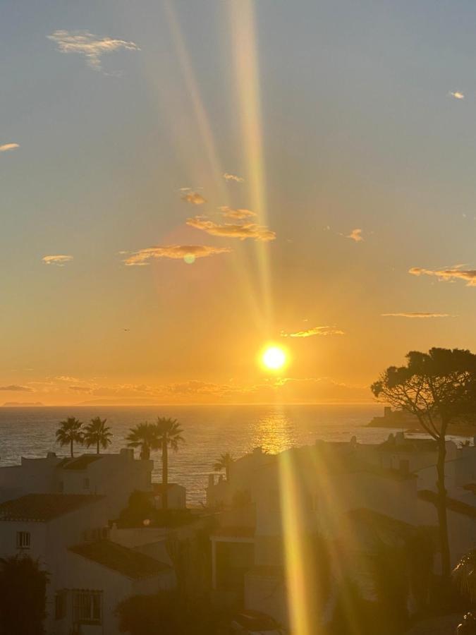 Sitio de Calahonda Miraflores Beachfront Penthouse מראה חיצוני תמונה