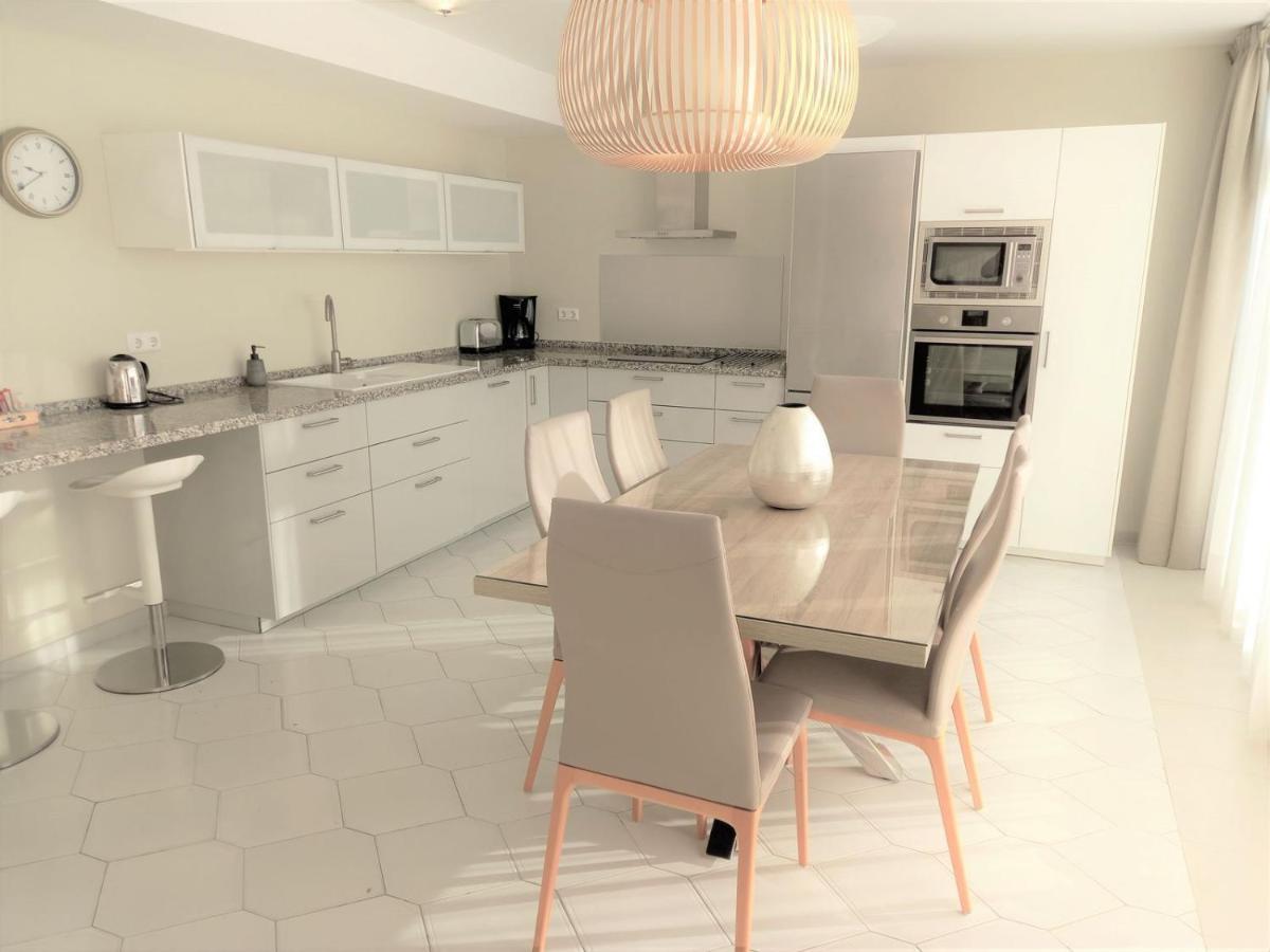 Sitio de Calahonda Miraflores Beachfront Penthouse מראה חיצוני תמונה